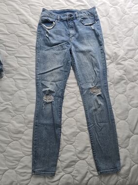 Women’s Slim Fit Distressed Blue Jeans